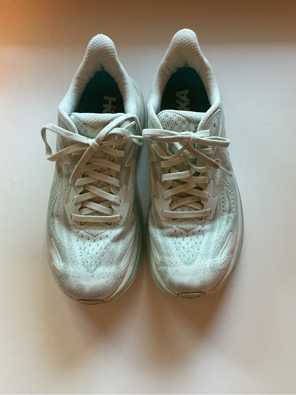 Hoka Clifton 10
